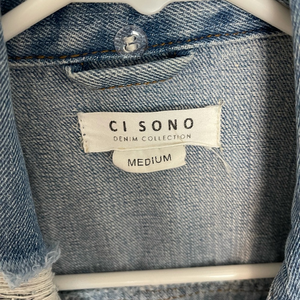 Distressed Jean jacket - Picture 3 of 3